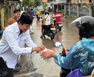 LDII Berua Makassar Berbagi Takjil, Wujud Kepedulian Sosial di Bulan Ramadan