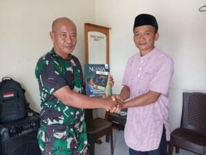 Perkuat Komunikasi Kebangsaan, LDII Wotu Serahkan Majalah Nuansa Persada ke Koramil